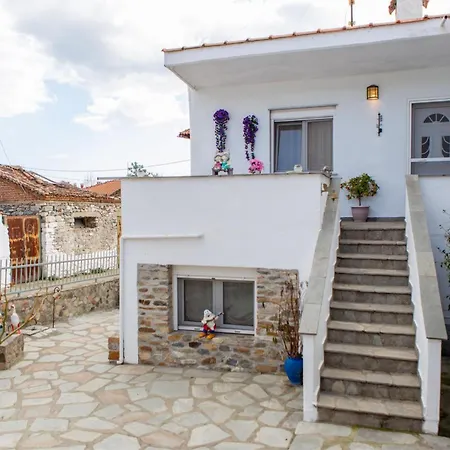 Titika House منزل ريفي